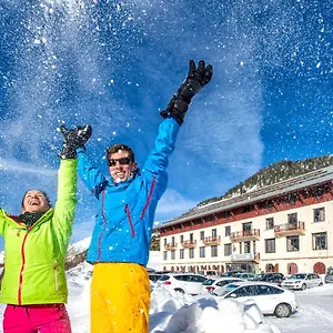 Vtf Le Grand 3*, Montgenevre France
